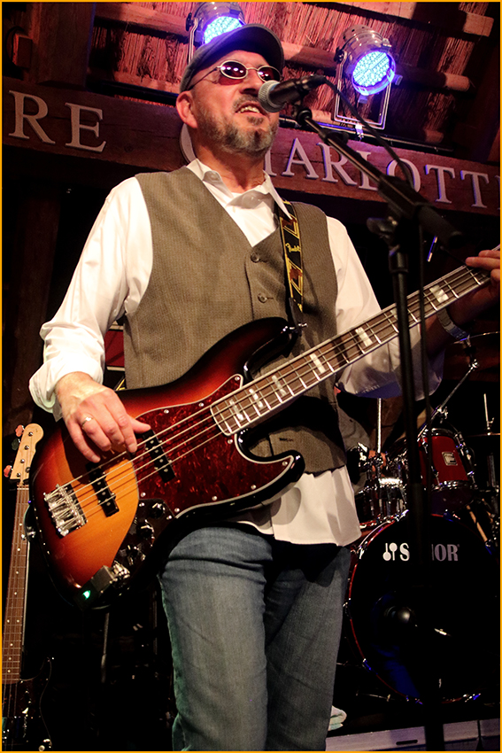 Abo - Bass & Gesang