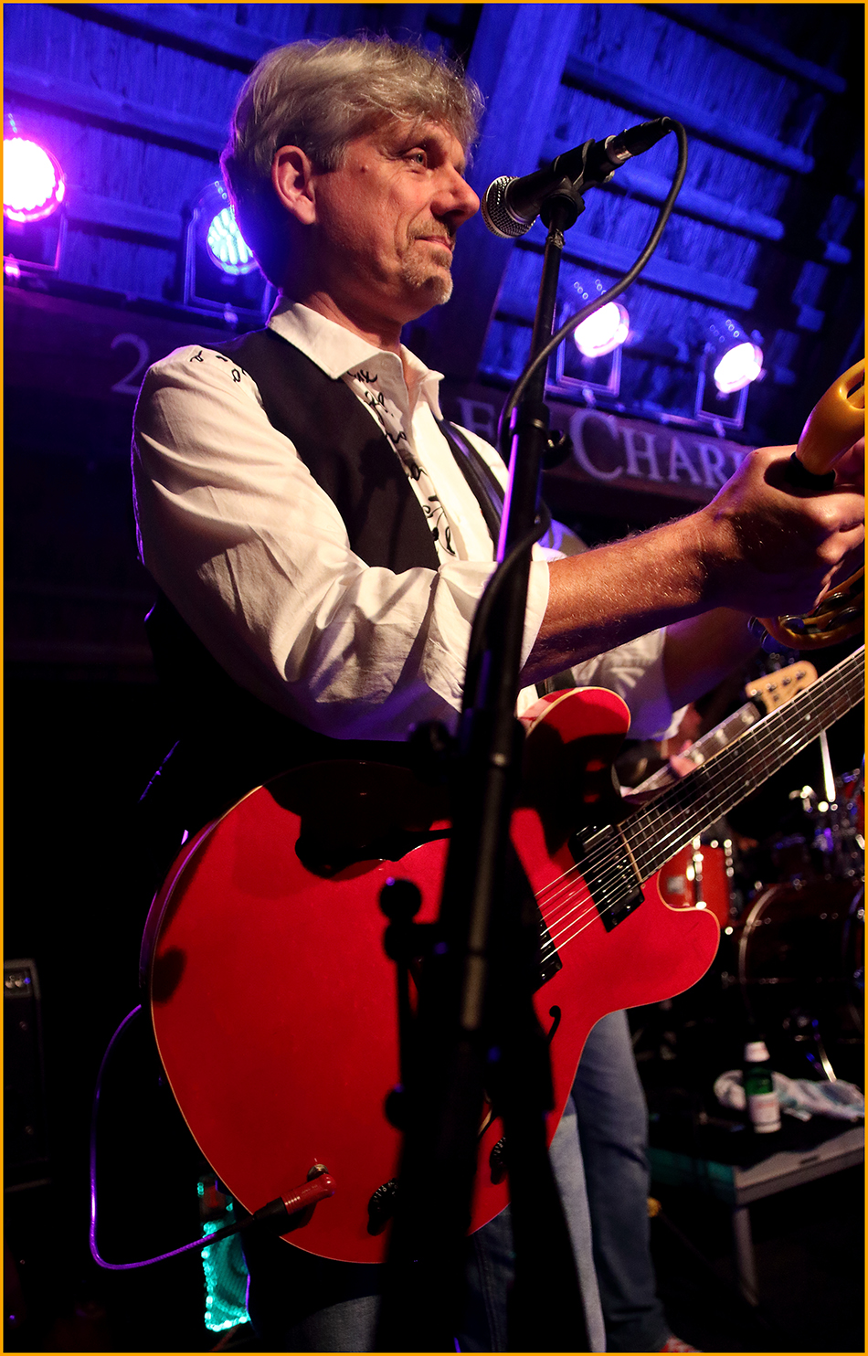 Frank - Gitarre & Gesang